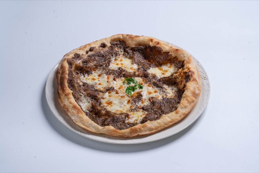 Truffle pizza at Laciana By The Sea, Hua Hin beachfront restaurant